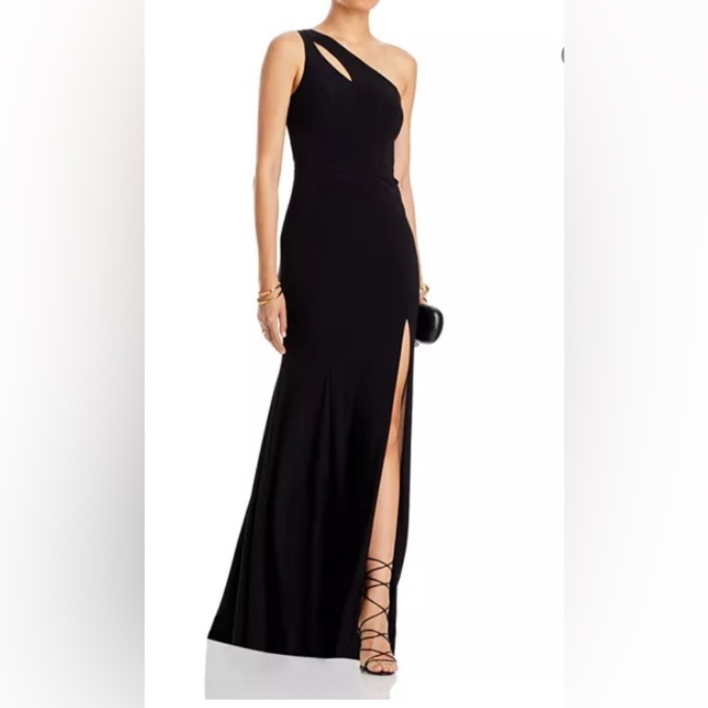 AQUA One-Shoulder Gown with a loose end